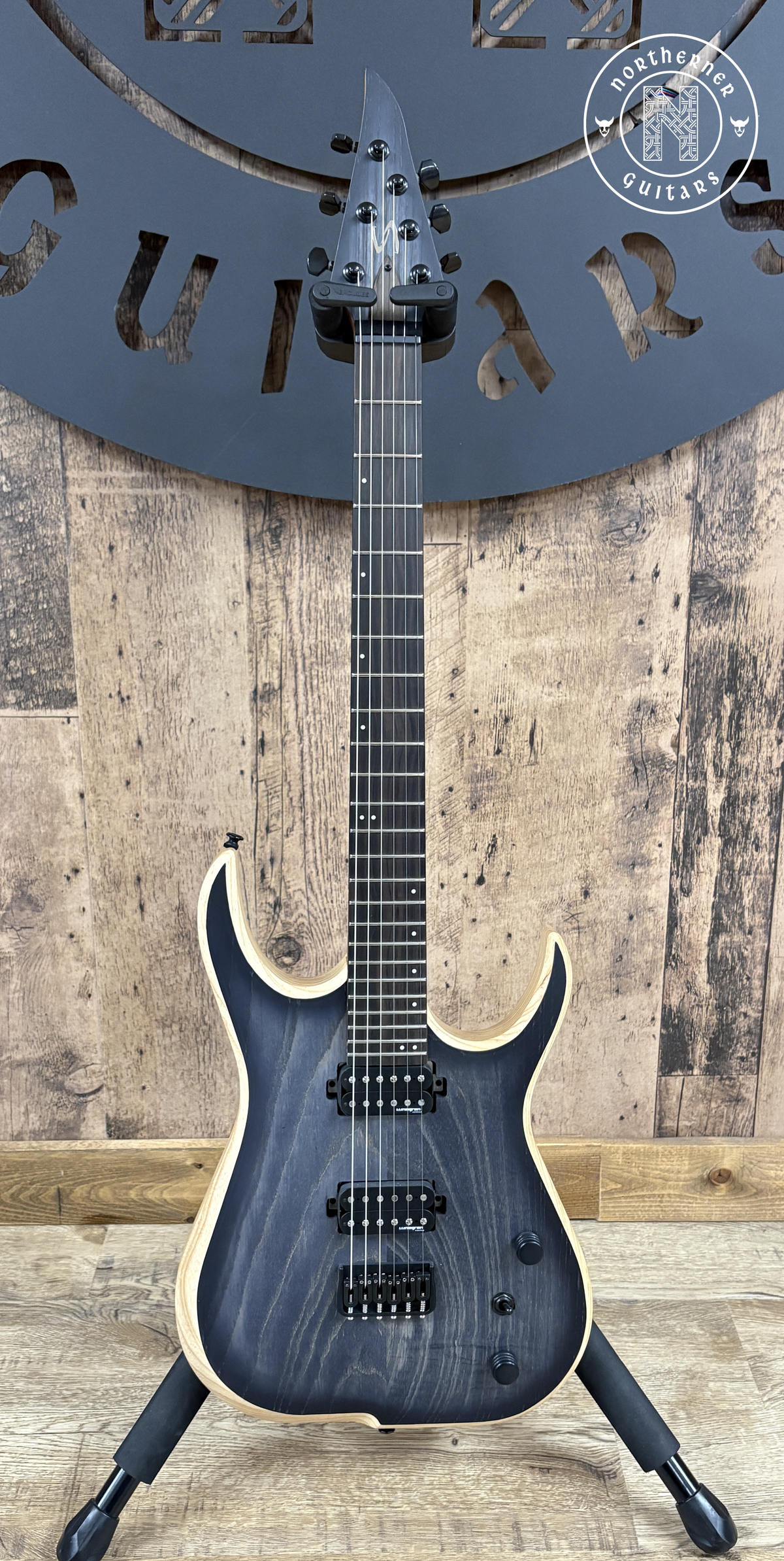 NEW Skervesen Velociraptor 6 Black Swamp Ash