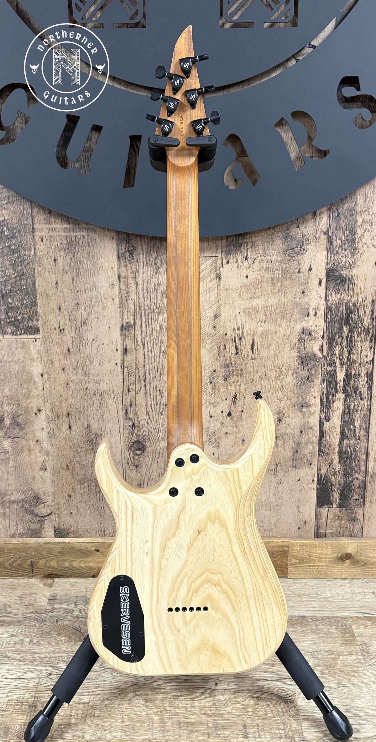 NEW Skervesen Velociraptor 6 Black Swamp Ash