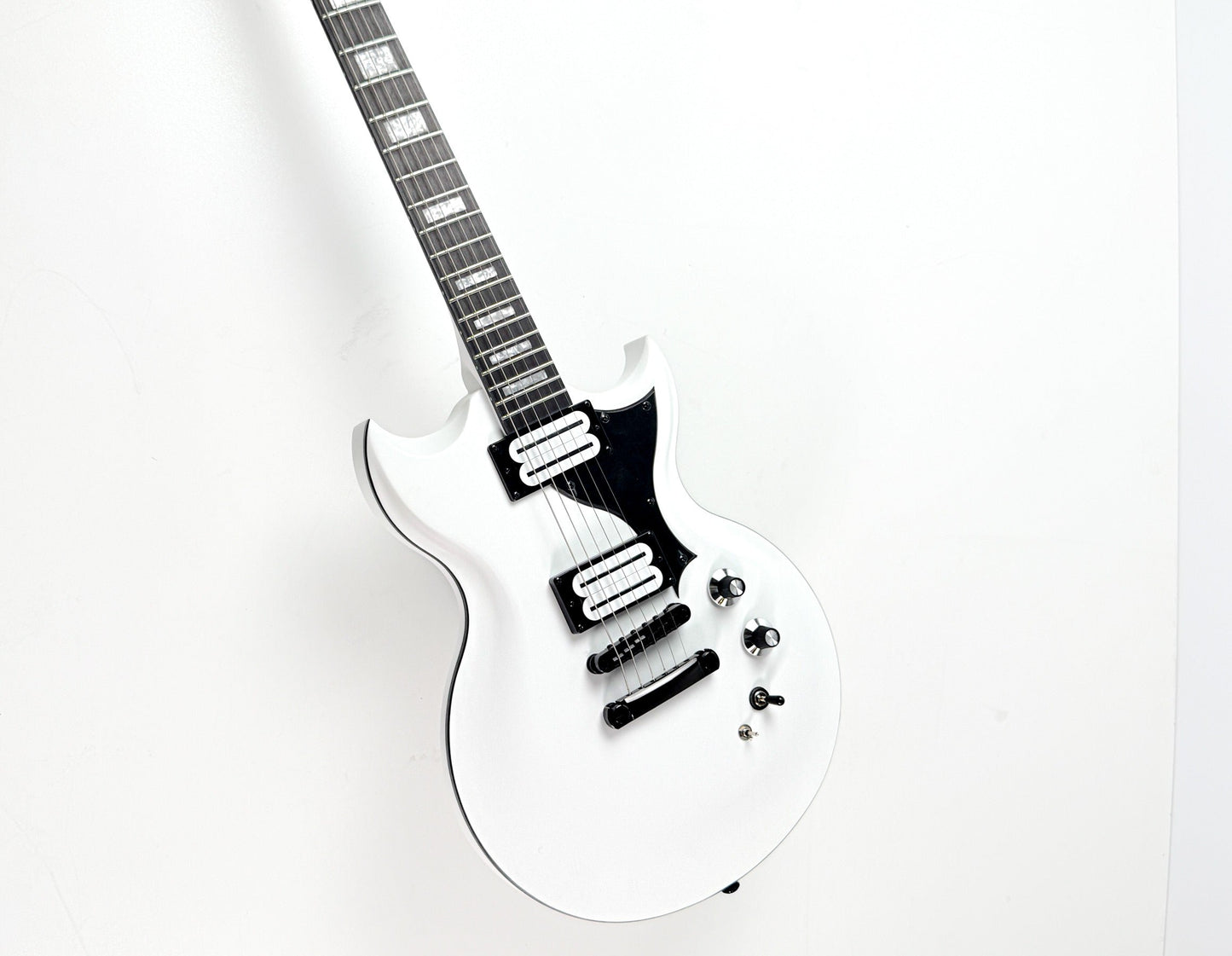 NEW Dunable DE Minotaur Matte White - Northerner Guitars Exclusive