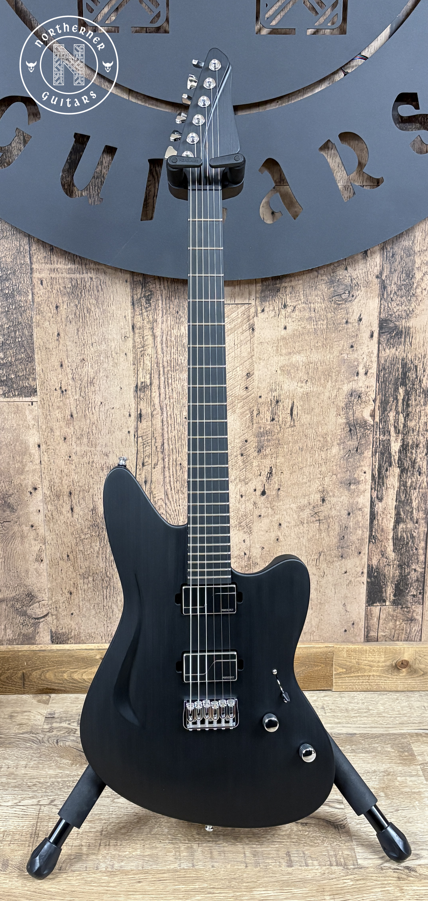 NEW Aristides STX6R Black