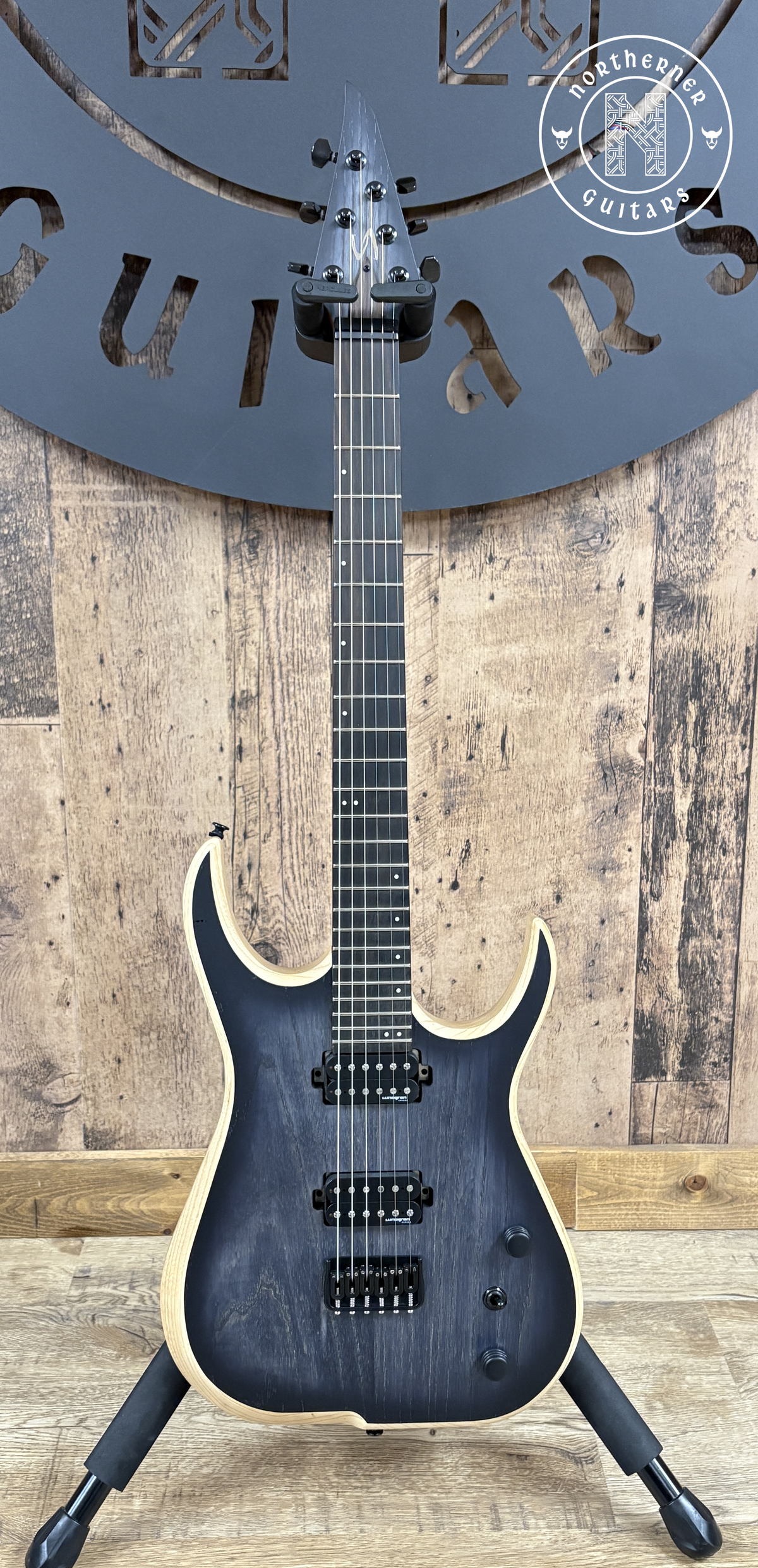 NEW Skervesen Velociraptor 6 Black Swamp Ash