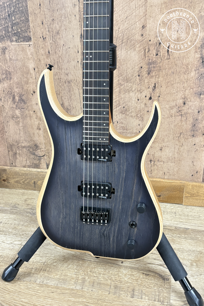 NEW Skervesen Velociraptor 6 Black Swamp Ash