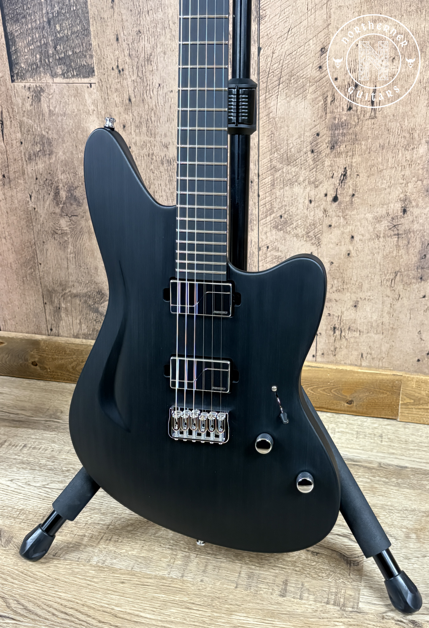 NEW Aristides STX6R Black