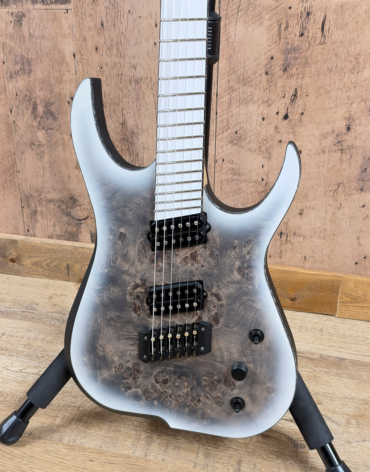 NEW  Skervesen Raptor 6FF Poplar Burl Natural / White Burst