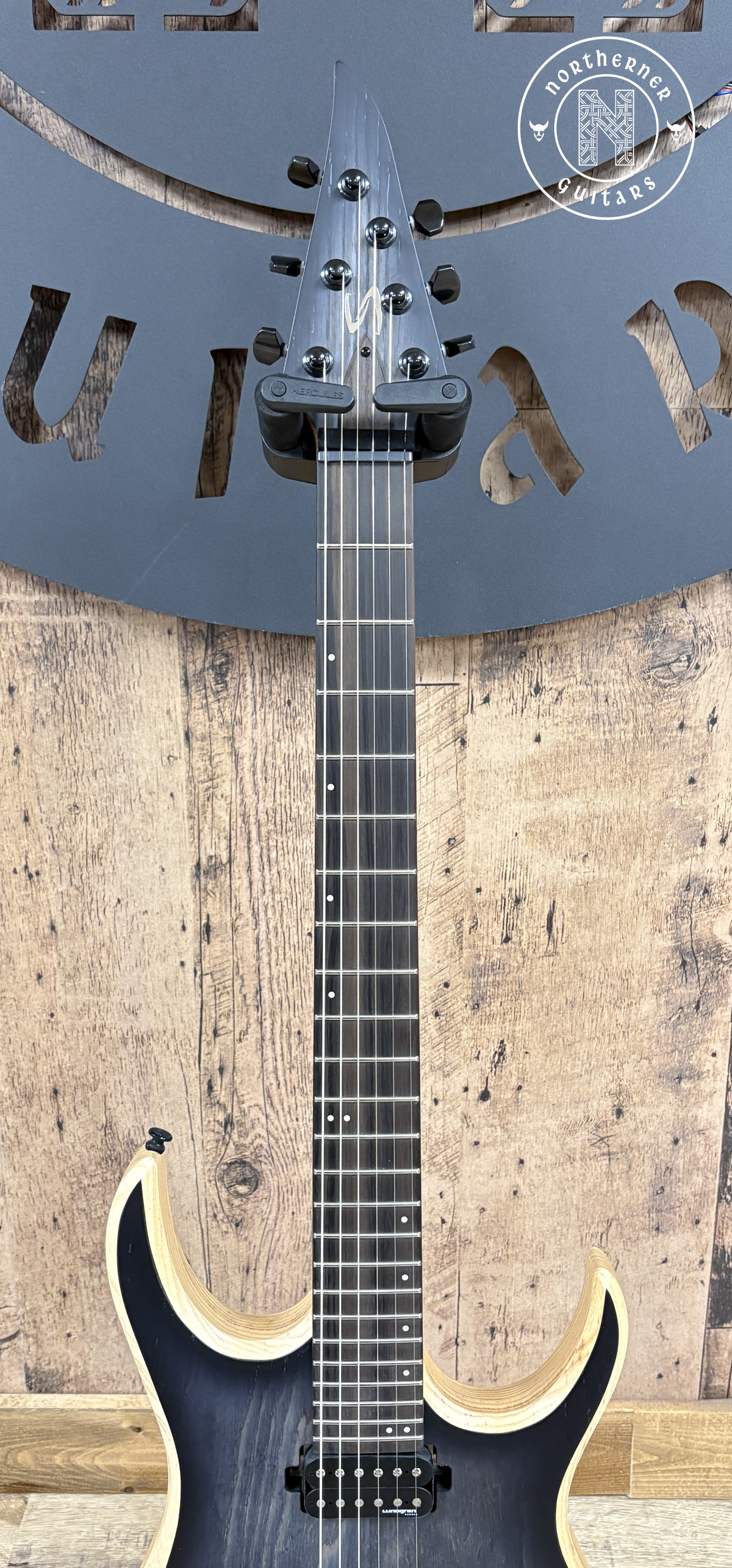 NEW Skervesen Velociraptor 6 Black Swamp Ash