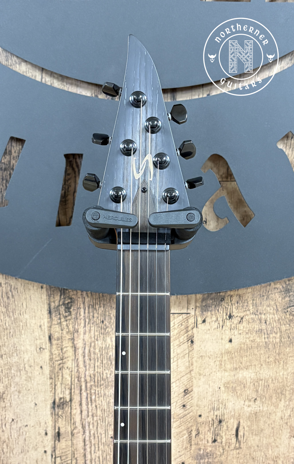 NEW Skervesen Velociraptor 6 Black Swamp Ash