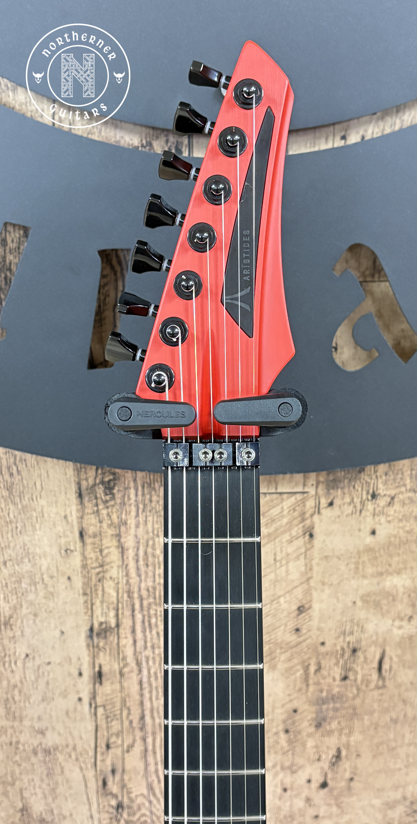 USED Aristides 070R 2022 Bright Red