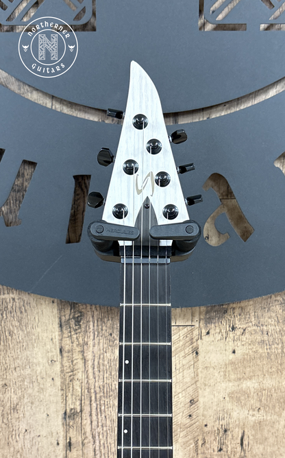 NEW Skervesen Velociraptor 6 White Swamp Ash