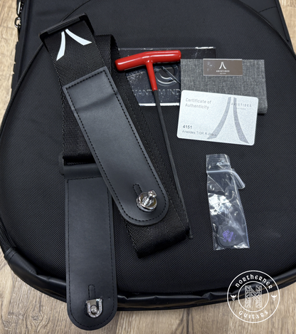 NEW Aristides T/0R Black
