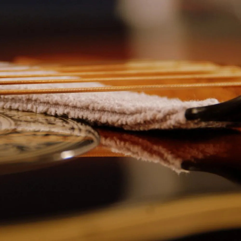 Music Nomad The Nomad Tool - All in 1 String, Body & Hardware Cleaning Tool