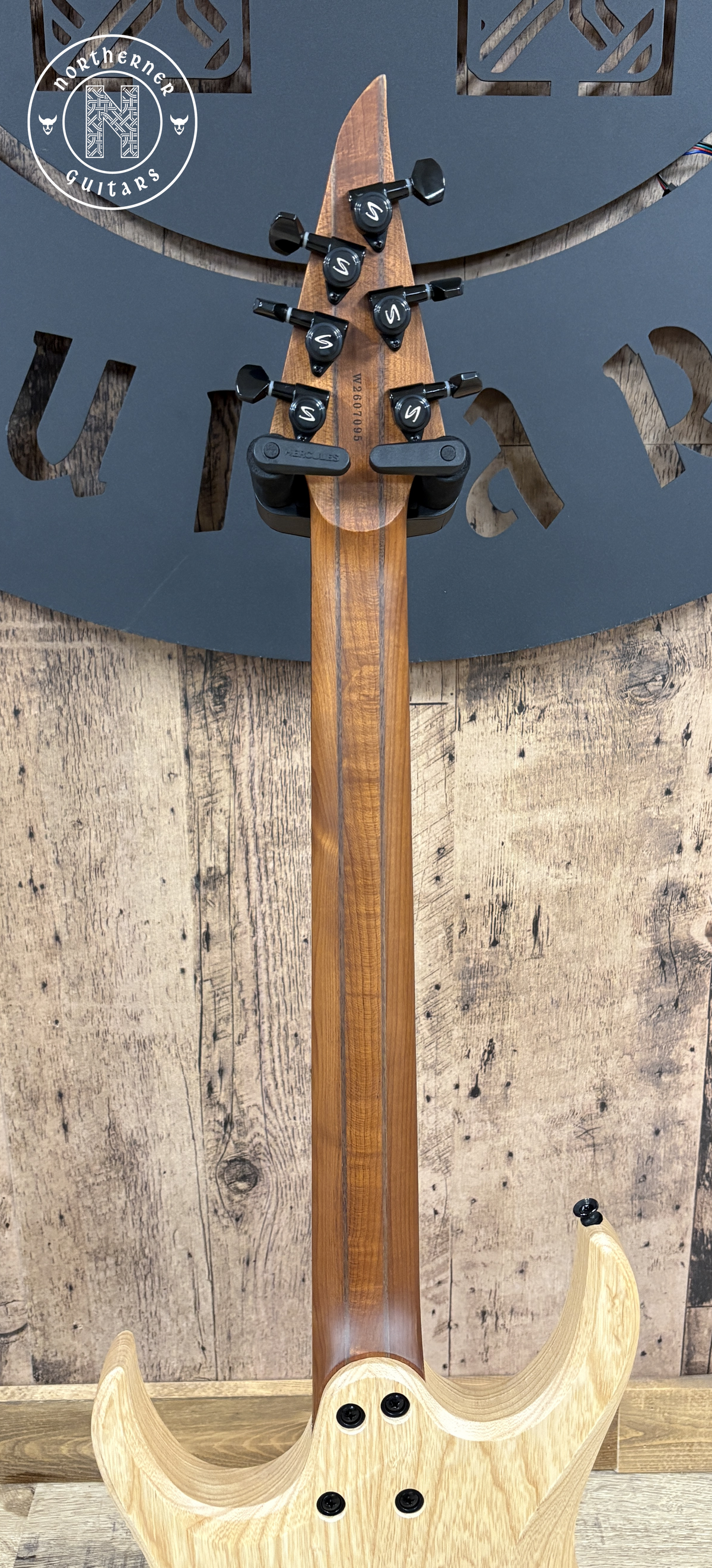 NEW Skervesen Velociraptor 6 Black Swamp Ash