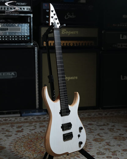 PRE-ORDER Skervesen Velociraptor 6 White Swamp Ash