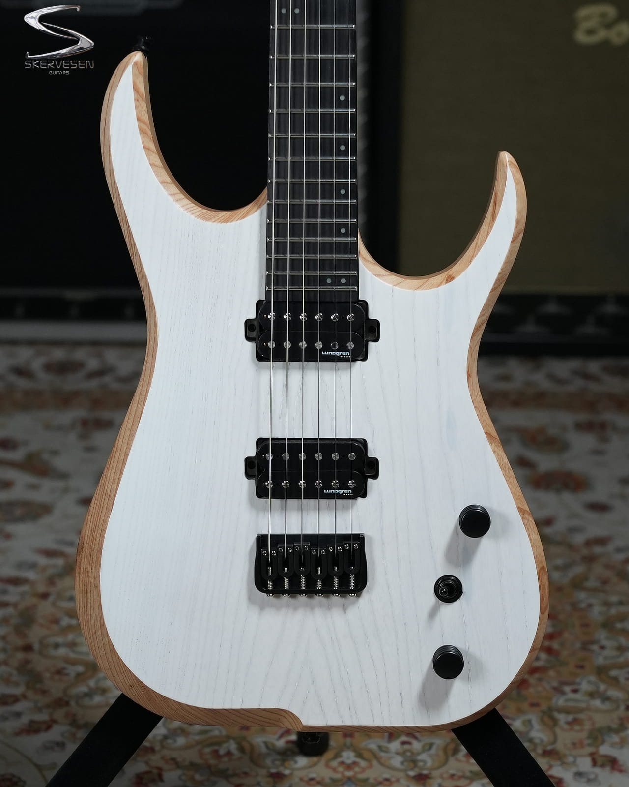 PRE-ORDER Skervesen Velociraptor 6 White Swamp Ash