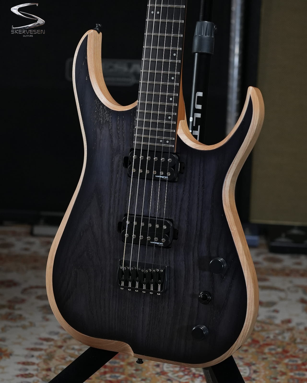 PRE-ORDER Skervesen Velociraptor 6 Black Swamp Ash