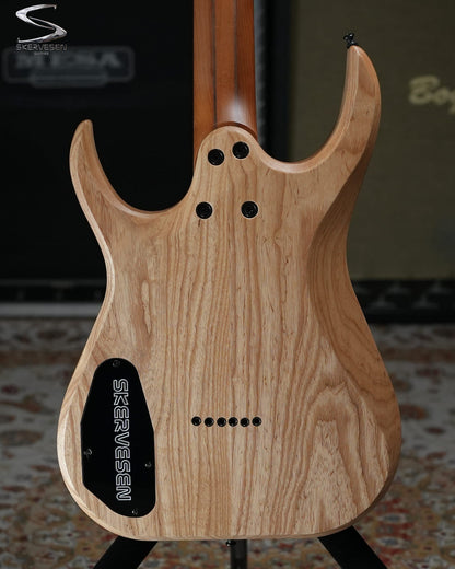 PRE-ORDER Skervesen Velociraptor 6 Black Swamp Ash
